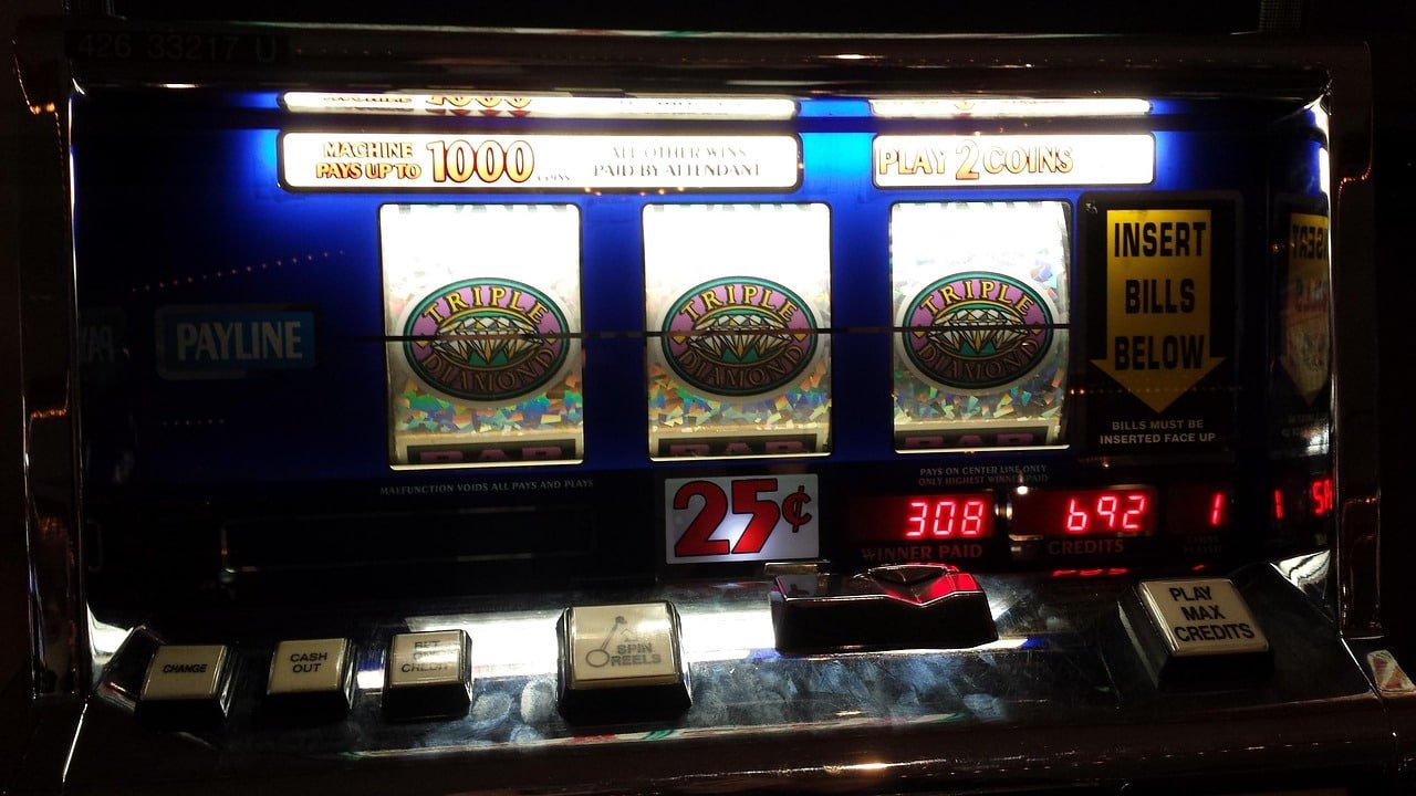 Filipino players enjoying mobile sports betting and casino games on ph879